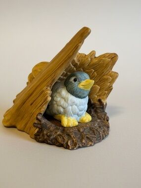 VTG 1984 Franklin Mint Woodland Surprises Porcelain Bluebird Figurine 2-Piece